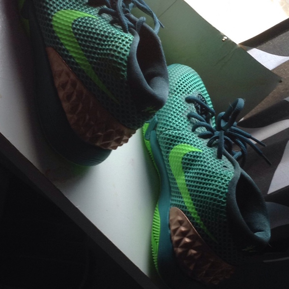 Kyrie Irving basketball shoes